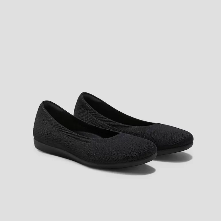 VIVAIA Walker | Claire Walker Round-Toe Flats In |