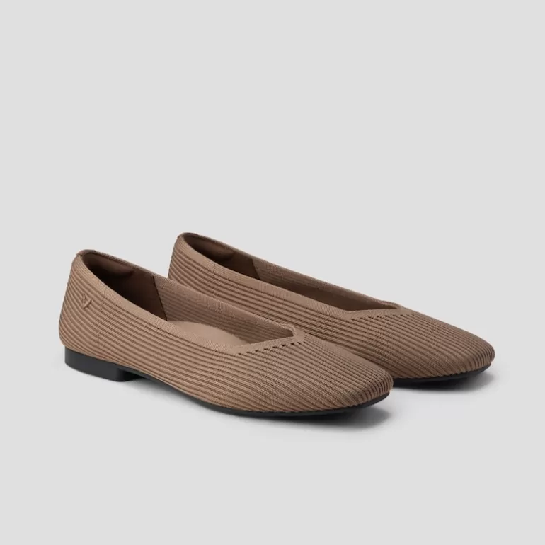 VIVAIA Margot | Margot 2.0 Square-Toe V-Cut Flats In , EU45 |