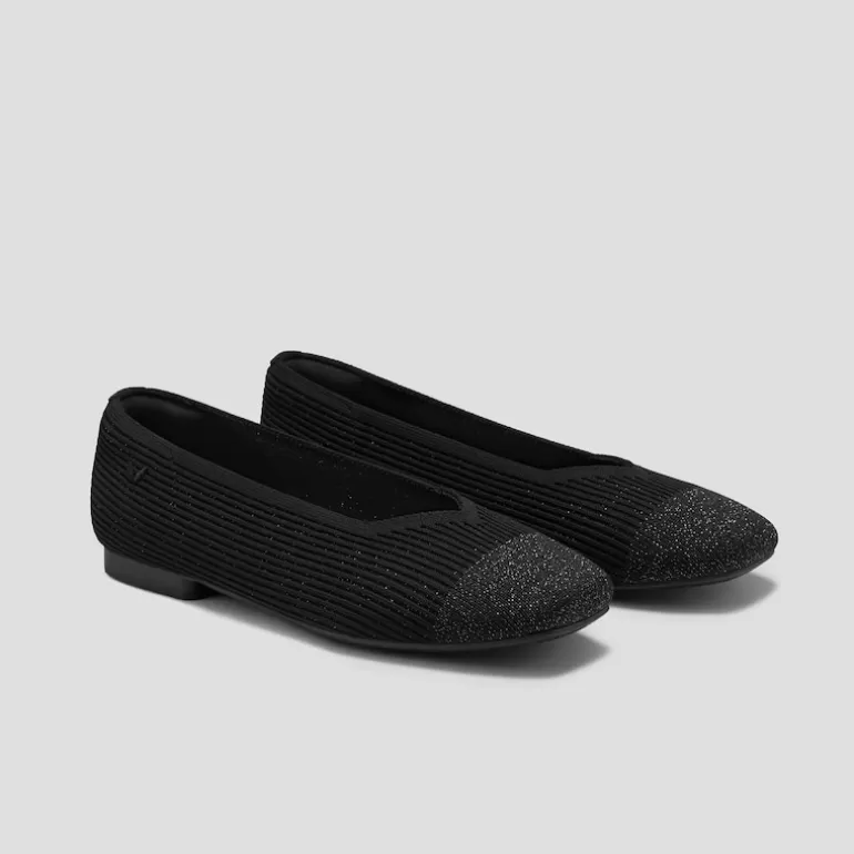 VIVAIA Margot | Margot 2.0 Square-Toe V-Cut Flats In |