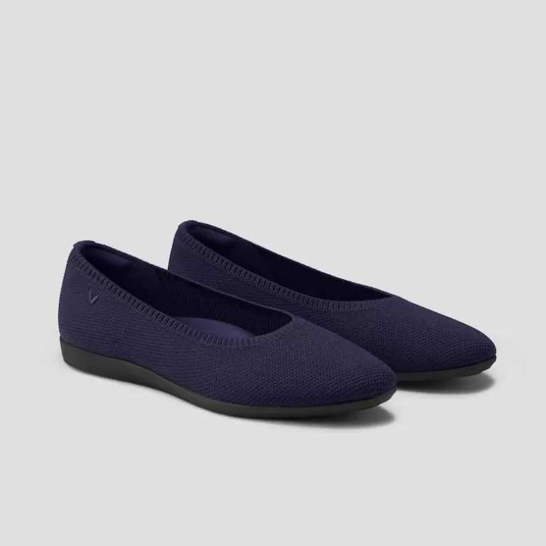 VIVAIA Walker | Tamia Walker Lightweight Almond-Toe Flat In |