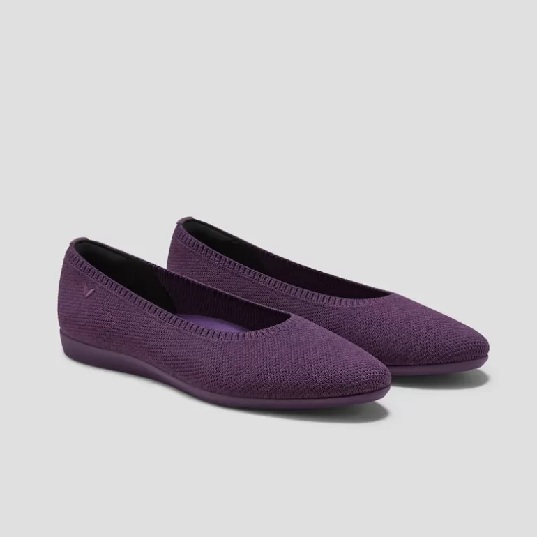 VIVAIA Walker | Tamia Walker Lightweight Almond-Toe Flats In |