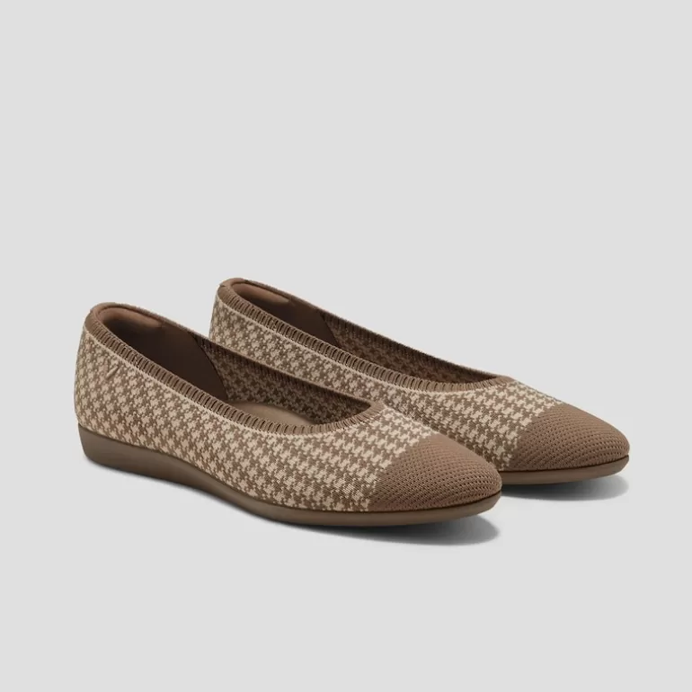 VIVAIA Walker | Tamia Walker Lightweight Almond-Toe Flats In |